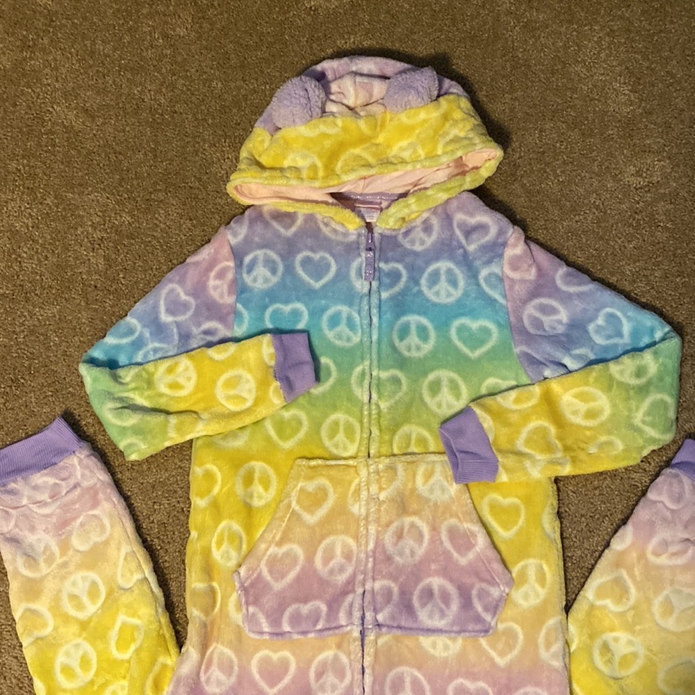 Girls Onesie - Picture 2 of 4